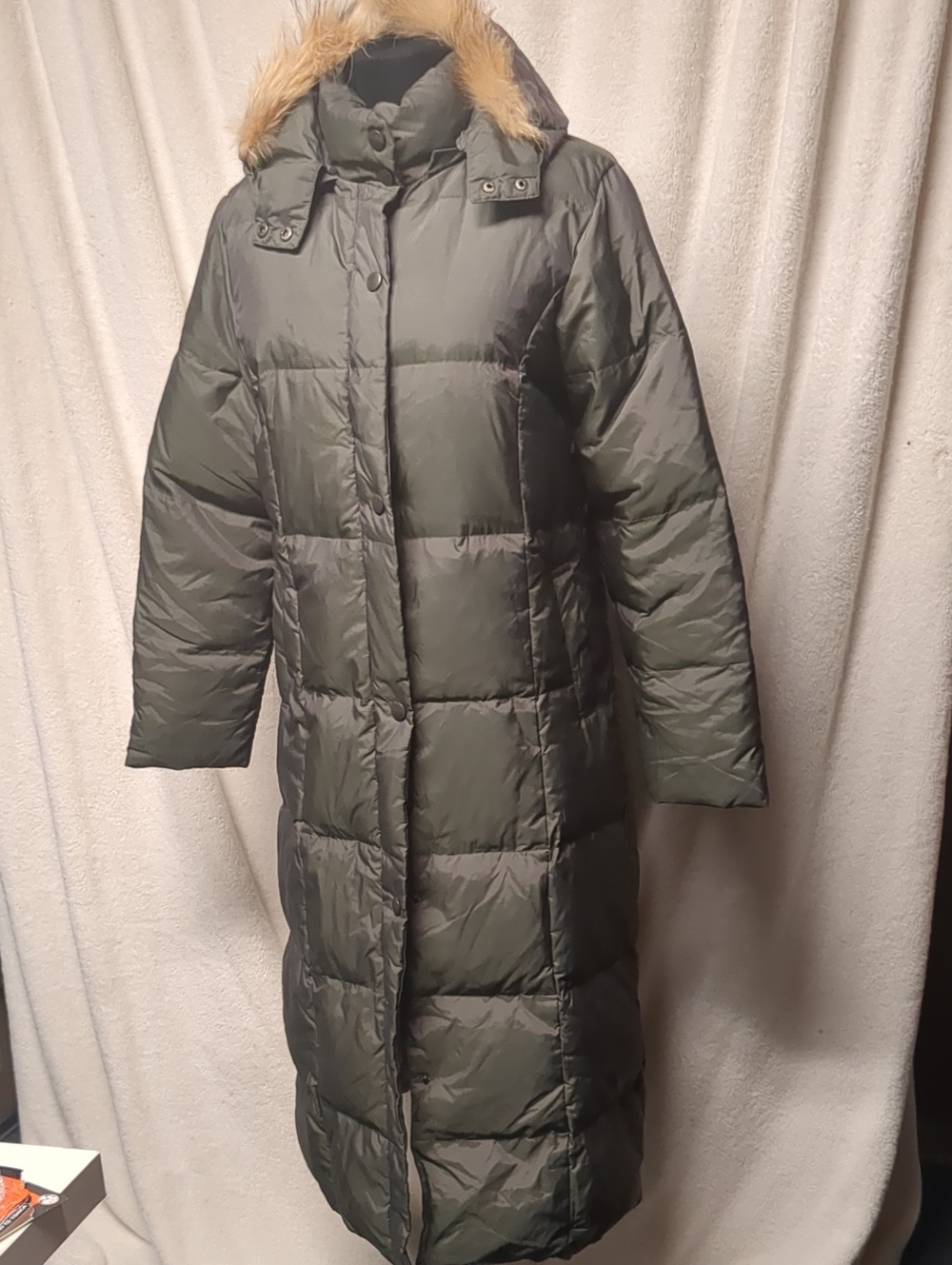Long Puffer Coat with Faux-Fur Trim - Olive Green